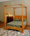 champlain canopy bed